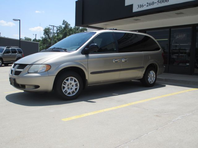 Dodge Grand Caravan 2002 photo 3