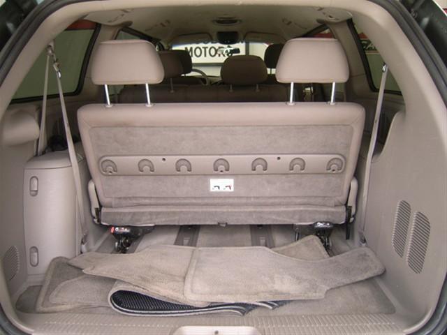 Dodge Grand Caravan 2002 photo 4