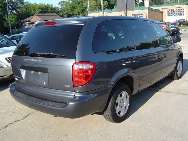 Dodge Grand Caravan 2002 photo 2