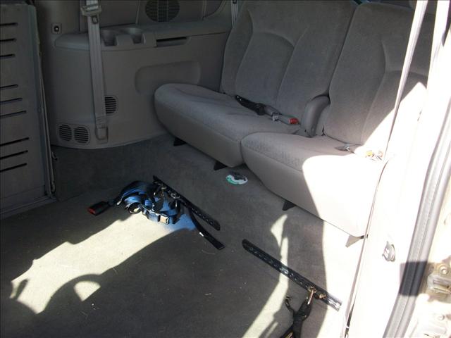 Dodge Grand Caravan 2002 photo 3