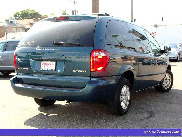 Dodge Grand Caravan 2002 photo 1