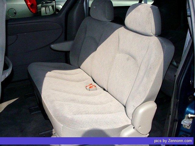 Dodge Grand Caravan 2002 photo 3
