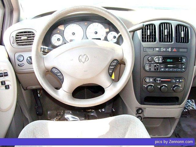 Dodge Grand Caravan 2002 photo 4