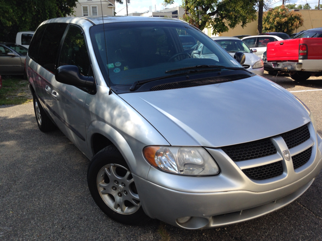 Dodge Grand Caravan 2002 photo 1