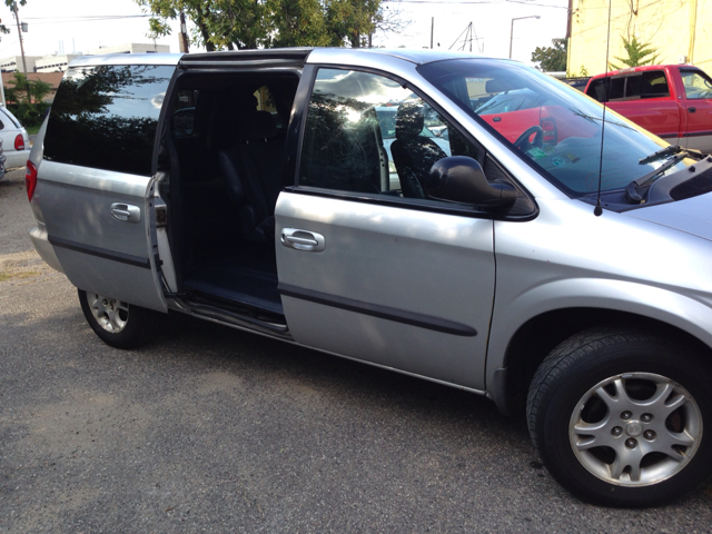 Dodge Grand Caravan 2002 photo 2