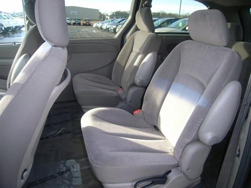 Dodge Grand Caravan 2002 photo 2