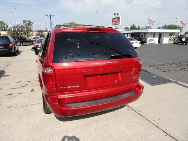 Dodge Grand Caravan 2002 photo 2