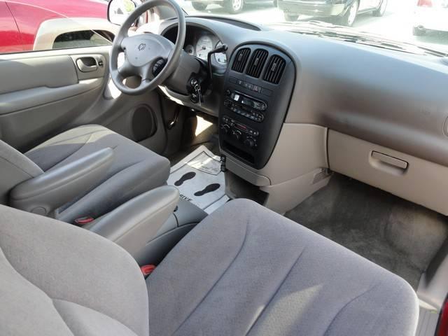 Dodge Grand Caravan 2002 photo 3