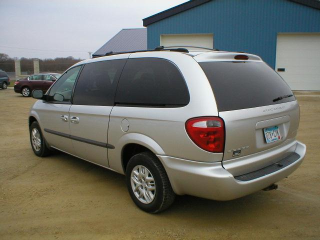 Dodge Grand Caravan 2002 photo 2