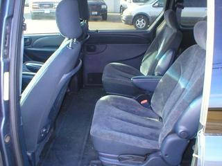 Dodge Grand Caravan 2002 photo 3