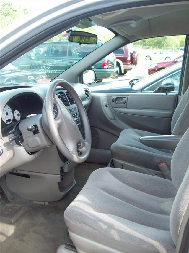 Dodge Grand Caravan 2002 photo 2