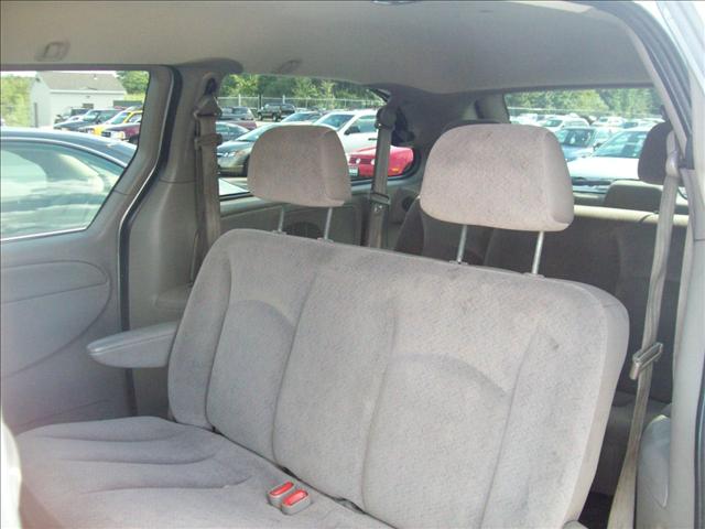 Dodge Grand Caravan 2002 photo 3