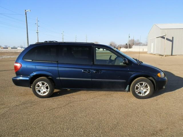 Dodge Grand Caravan 2002 photo 2