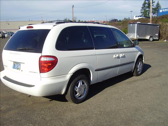 Dodge Grand Caravan 2002 photo 2