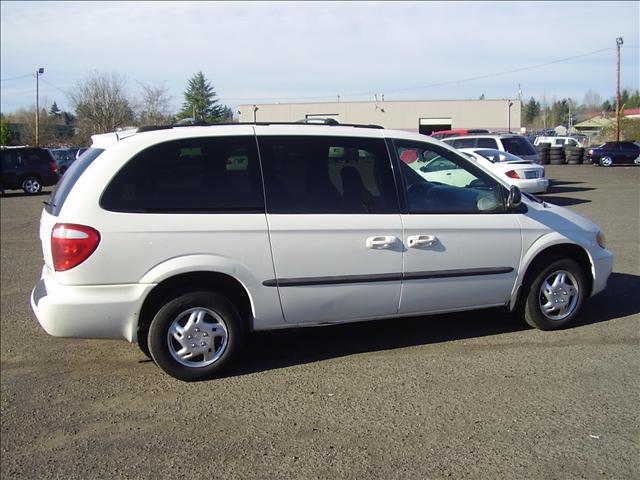 Dodge Grand Caravan 2002 photo 3