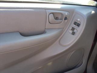 Dodge Grand Caravan 2002 photo 3