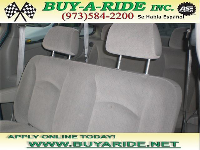 Dodge Grand Caravan 2002 photo 3