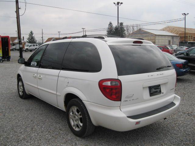Dodge Grand Caravan 2002 photo 2