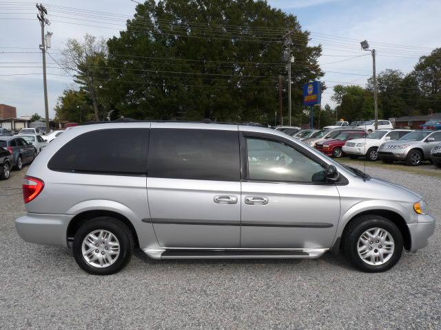 Dodge Grand Caravan 2002 photo 2