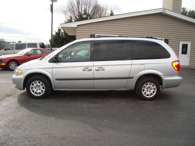 Dodge Grand Caravan 2002 photo 1