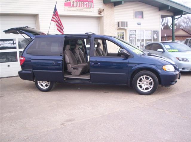 Dodge Grand Caravan 2002 photo 3