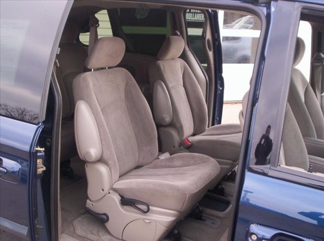 Dodge Grand Caravan 2002 photo 1
