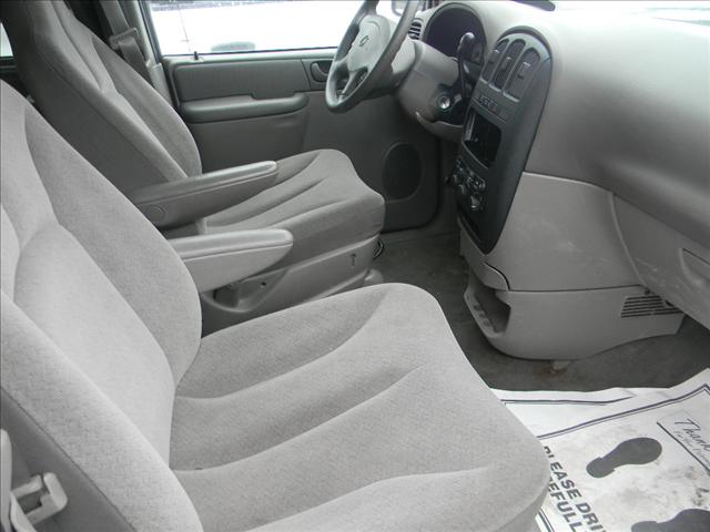 Dodge Grand Caravan 2002 photo 1