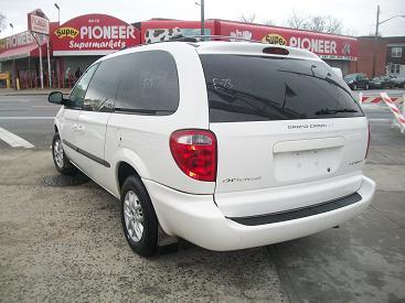 Dodge Grand Caravan 2002 photo 1