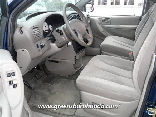 Dodge Grand Caravan 2002 photo 2
