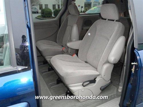 Dodge Grand Caravan 2002 photo 3