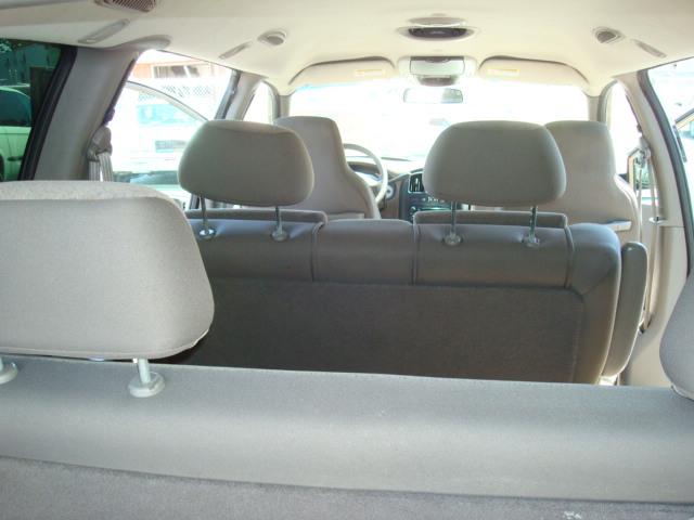 Dodge Grand Caravan 2002 photo 4
