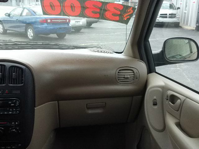 Dodge Grand Caravan 2002 photo 1