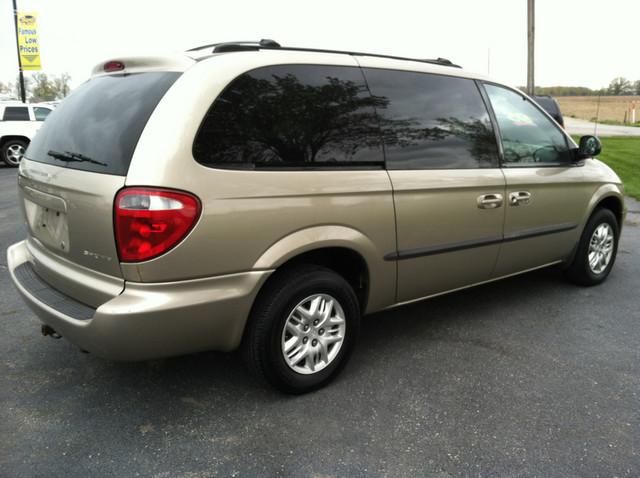 Dodge Grand Caravan 2002 photo 2