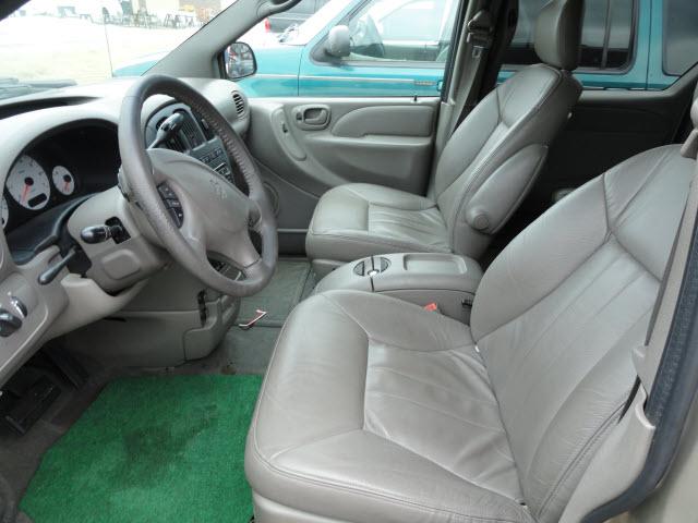 Dodge Grand Caravan 2002 photo 1