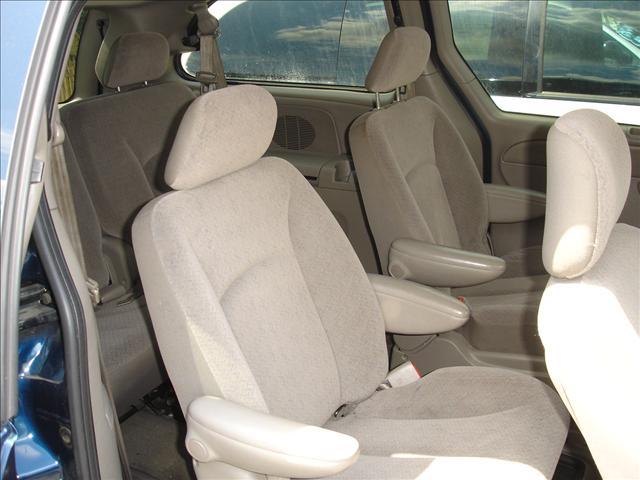 Dodge Grand Caravan 2002 photo 2