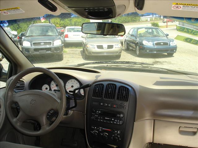 Dodge Grand Caravan 2002 photo 3