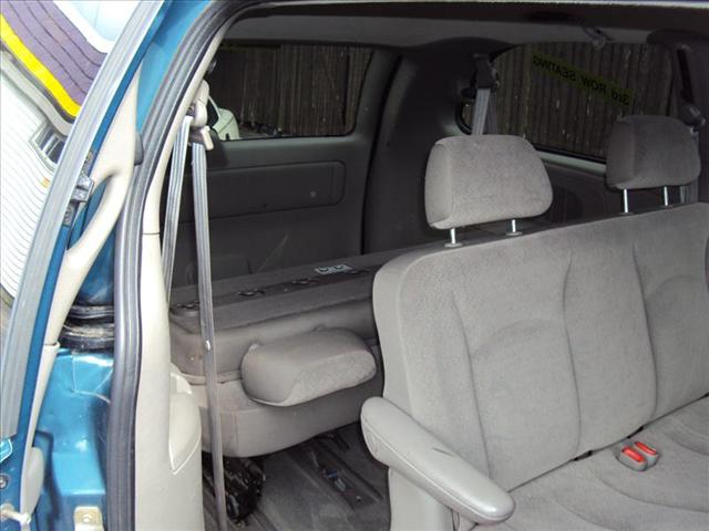 Dodge Grand Caravan 2002 photo 3