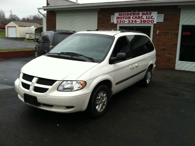 Dodge Grand Caravan 2002 photo 2