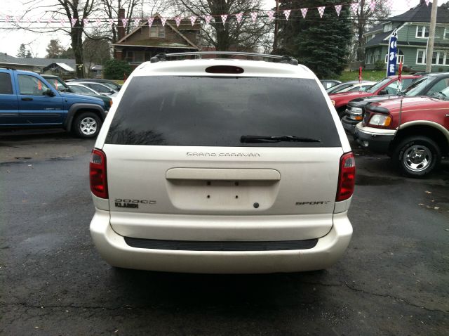 Dodge Grand Caravan 2002 photo 4