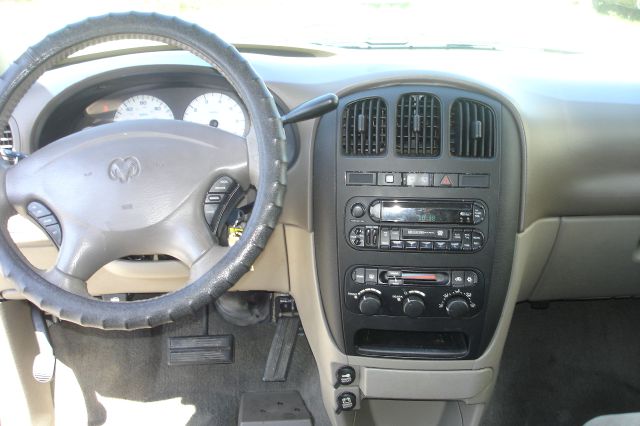 Dodge Grand Caravan 2002 photo 12