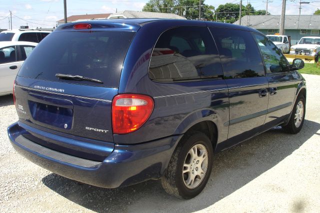 Dodge Grand Caravan 2002 photo 2