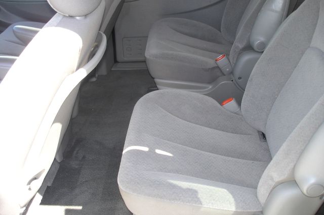 Dodge Grand Caravan 2002 photo 6