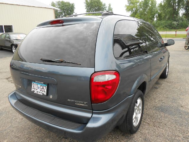Dodge Grand Caravan 2002 photo 3