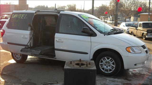 Dodge Grand Caravan 2500 12 Passenger Van Handicap-Accessible Vehicle