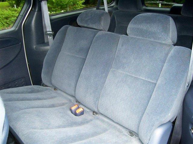 Dodge Grand Caravan 2002 photo 3