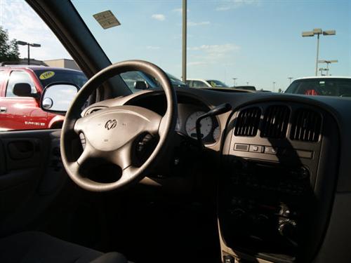 Dodge Grand Caravan 2002 photo 1