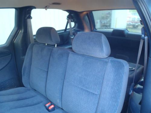 Dodge Grand Caravan 2002 photo 2