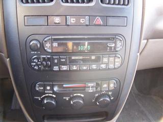 Dodge Grand Caravan 2002 photo 1