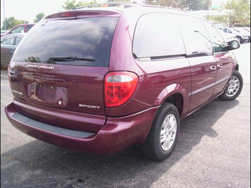 Dodge Grand Caravan 2002 photo 3