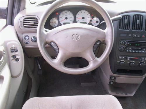 Dodge Grand Caravan 2002 photo 4